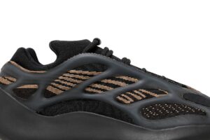 adidas Yeezy 700 V3 Clay Brown GY0189 - Brosneaker photo 2