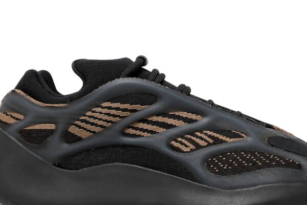adidas Yeezy 700 V3 Clay Brown GY0189 - Brosneaker photo 2
