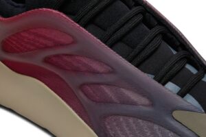 adidas Yeezy 700 V3 Fade Carbon GW1814 - Brosneaker photo 10