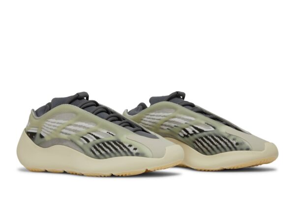 adidas Yeezy 700 V3 Fade Salt ID1674 - Brosneaker photo 8