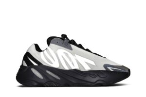 adidas Yeezy Boost 700 MNVN Bone FY3729 - Brosneaker photo 9