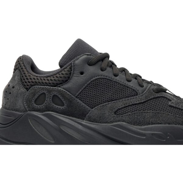 adidas Yeezy Boost 700 Utility Black FV5304 - Brosneaker photo 2