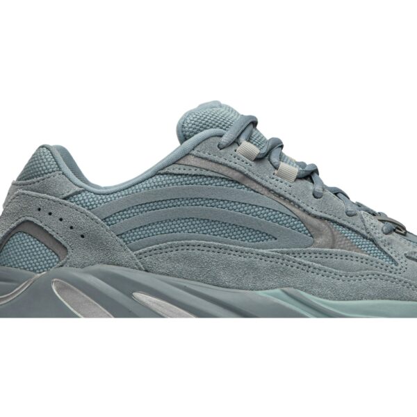 adidas Yeezy Boost 700 V2 Hospital Blue FV8424 - Brosneaker photo 2