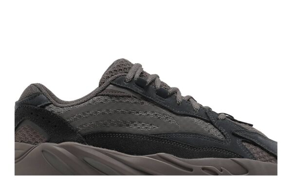 adidas Yeezy Boost 700 V2 Mauve GZ0724 - Brosneaker photo 2