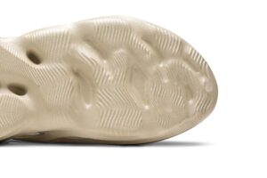 adidas Yeezy Foam RNNR Sand FY4567 - Brosneaker photo 5