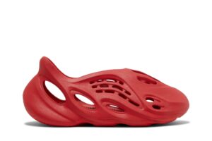 adidas Yeezy Foam RNNR Vermillion GW3355 - Brosneaker photo 1