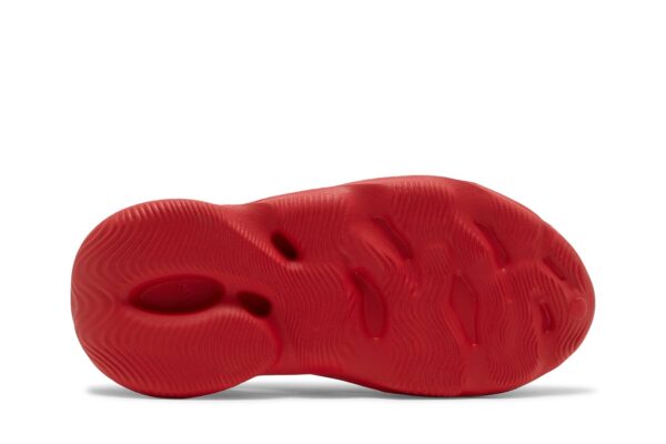 adidas Yeezy Foam RNNR Vermillion GW3355 - Brosneaker photo 4