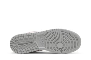 Jordan 1 Low SE Smoke Grey Gym Red (GS) DM0589-016 - Brosneaker photo 4