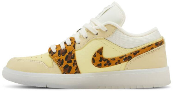 Jordan 1 Low SNKRS Day (Women's) DN6998-700 - Brosneaker photo 2