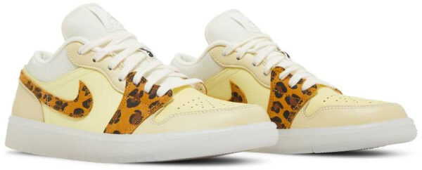 Jordan 1 Low SNKRS Day (Women's) DN6998-700 - Brosneaker photo 3