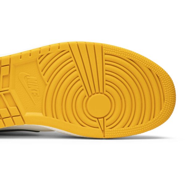 Jordan 1 Mid SE Lakers 852542-700 - Brosneaker photo 5