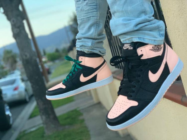Jordan 1 Retro High Black Crimson Tint 555088-081 - Brosneaker photo 6