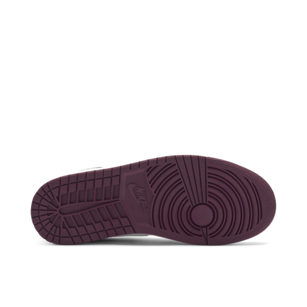 Jordan 1 Retro High OG Bordeaux 555088-611 - Brosneaker photo 3