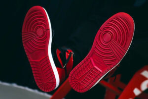 Jordan 1 Retro High OG Patent Bred 555088-063 - Brosneaker photo 7