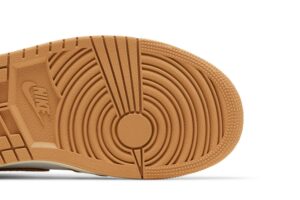 Jordan 1 Retro High OG Praline (Women's) FN6622-201 - Brosneaker photo 5