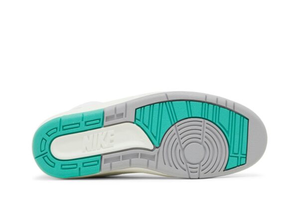 Jordan 2 Retro Crystal Mint (Women's) FN6755-100 - Brosneaker photo 4