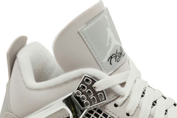 Jordan 4 Retro Frozen Moments (Women's) AQ9129-001 - Brosneaker photo 9