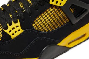 Jordan 4 Retro Thunder (2023) DH6927-017 - Brosneaker photo 10