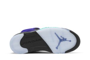 Jordan 5 Retro Alternate Grape 136027-500 - Brosneaker photo 4