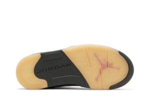 Jordan 5 Retro Gore-Tex Off Noir (Women's) DR0092-001 - Brosneaker photo 4