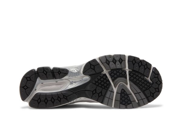 New Balance 2002R Grey ML2002R0 - Brosneaker photo 4