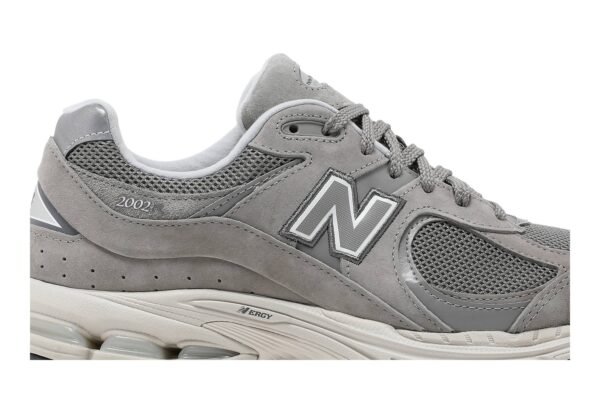 New Balance 2002R Marblehead Light Aluminum ML2002RC - Brosneaker photo 2