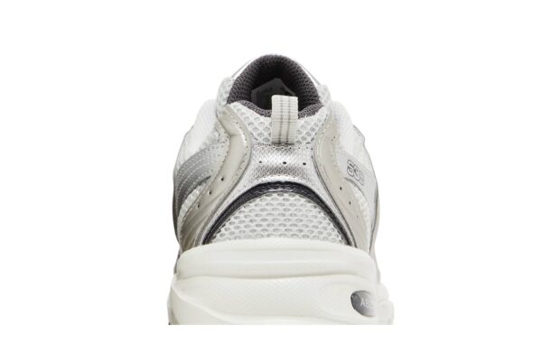 New Balance 530 Grey Matter Silver Metallic MR530LG - Brosneaker photo 7