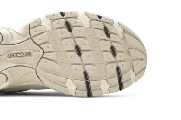 New Balance 530 Ivory MR530SH - Brosneaker photo 5