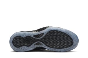 Nike Air Foamposite One All-Over Swoosh Black CV0369-001 - Brosneaker photo 4