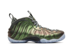 Nike Air Foamposite One Iridescent (Women's) AA3963-001 - Brosneaker photo 1
