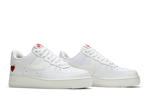 Nike Air Force 1 Low Valentine's Day (2021) DD7117-100 - Brosneaker photo 8