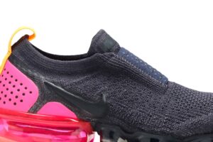 Nike Air VaporMax Flyknit Moc 2 Gridiron Pink Blast (Women's) AJ6599-001 - Brosneaker photo 2