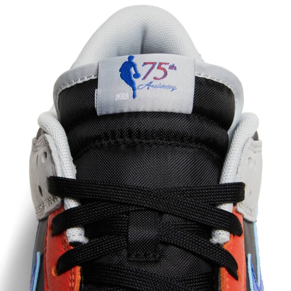 Nike Dunk Low EMB NBA 75th Anniversary Knicks DD3363-002 - Brosneaker photo 9