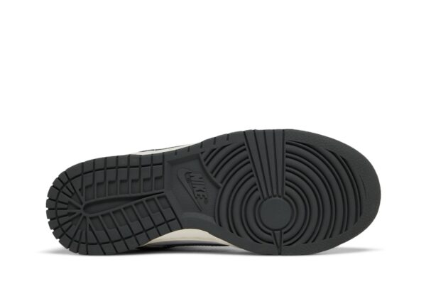 Nike Dunk Low Light Smoke Grey (Women's) DD1503-117 - Brosneaker photo 4