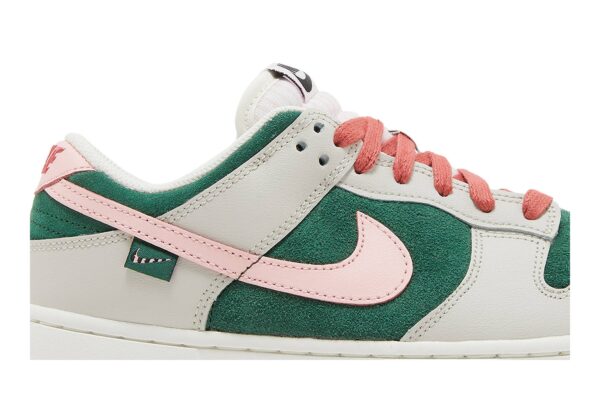Nike Dunk Low SE All Petals United Fir Green (Women's) FN8923-061 - Brosneaker photo 2