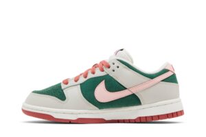 Nike Dunk Low SE All Petals United Fir Green (Women's) FN8923-061 - Brosneaker photo 3