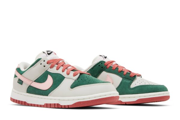 Nike Dunk Low SE All Petals United Fir Green (Women's) FN8923-061 - Brosneaker photo 8