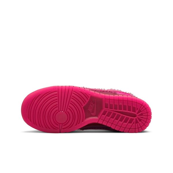 Nike Dunk Low Valentine's Day (2022) (Women's) DQ9324-600 - Brosneaker photo 6