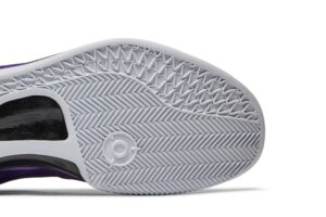 Nike Kobe 8 Playoffs Purple Platinum 555035-500 - Brosneaker photo 5