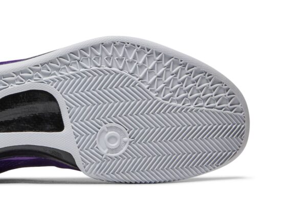 Nike Kobe 8 Playoffs Purple Platinum 555035-500 - Brosneaker photo 5