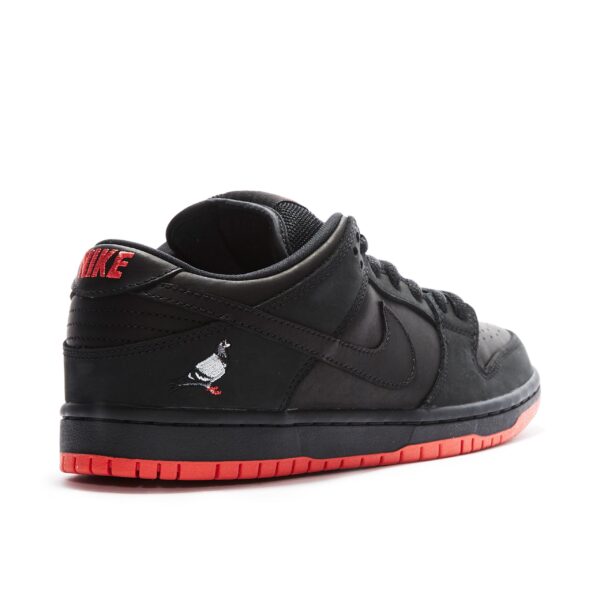 Nike SB Dunk Low Black Pigeon 883232-008 - Brosneaker photo 4