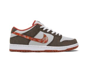 Nike SB Dunk Low Crushed D.C. DH7782-001 - Brosneaker photo 1