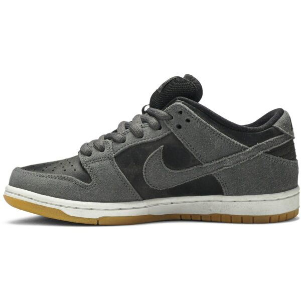 Nike SB Dunk Low Dark Grey Black Gum AR0778-001 - Brosneaker photo 3