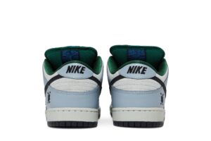 Nike SB Dunk Low Maple Leaf Central Park 313170-021 - Brosneaker photo 6
