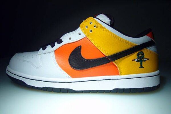 Nike SB Dunk Low Raygun Home 304292-802 - Brosneaker photo 2