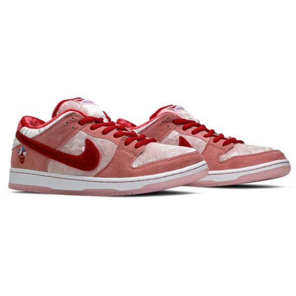 Nike SB Dunk Low StrangeLove Skateboards CT2552-800 - Brosneaker photo 8