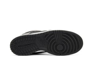 Nike SB Dunk Low Supreme Black Cement (2002) 304292-131 - Brosneaker photo 4
