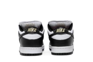 Nike SB Dunk Low Supreme Stars Black (2021) DH3228-102 - Brosneaker photo 6