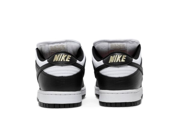 Nike SB Dunk Low Supreme Stars Black (2021) DH3228-102 - Brosneaker photo 6