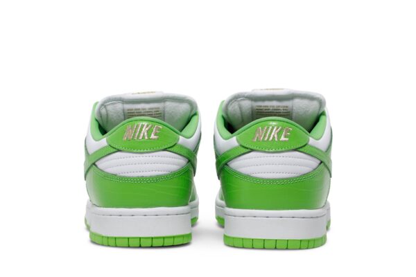 Nike SB Dunk Low Supreme Stars Mean Green (2021) DH3228-101 - Brosneaker photo 6